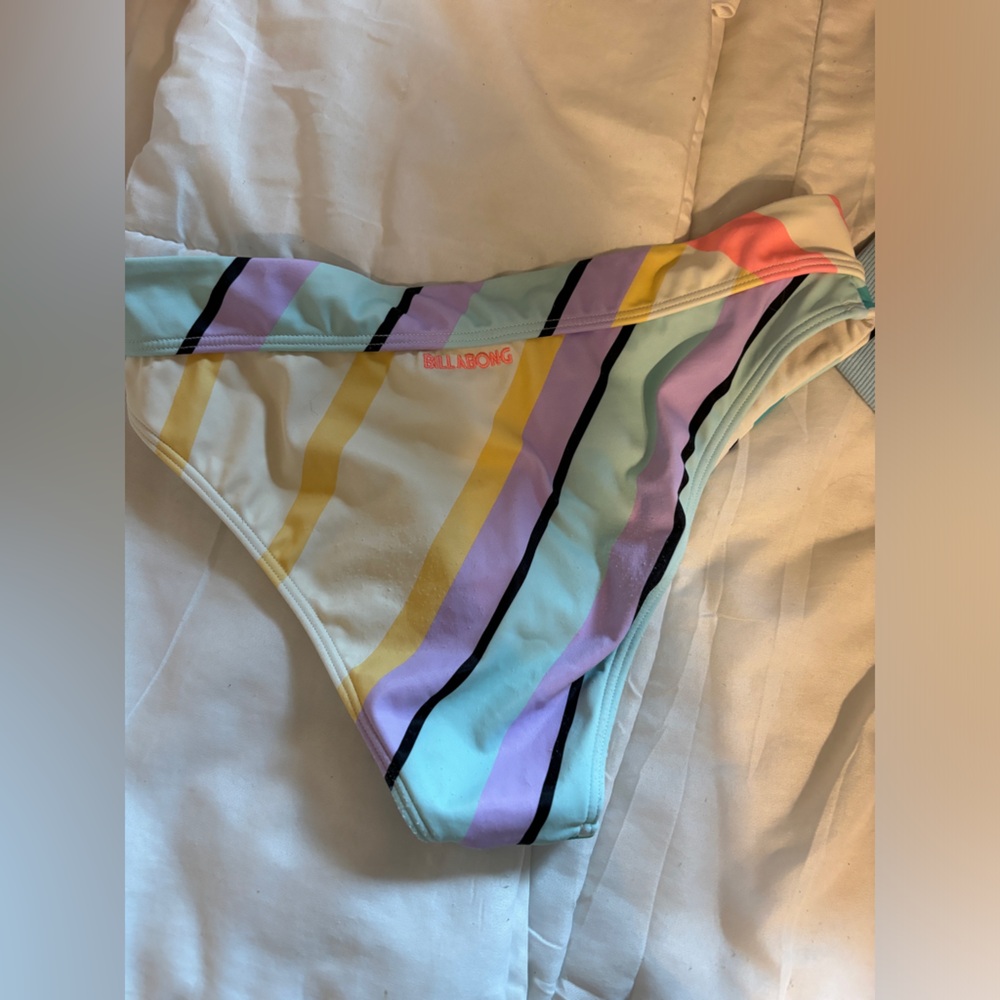Billabong Patterned Bikini Bottoms - image 2